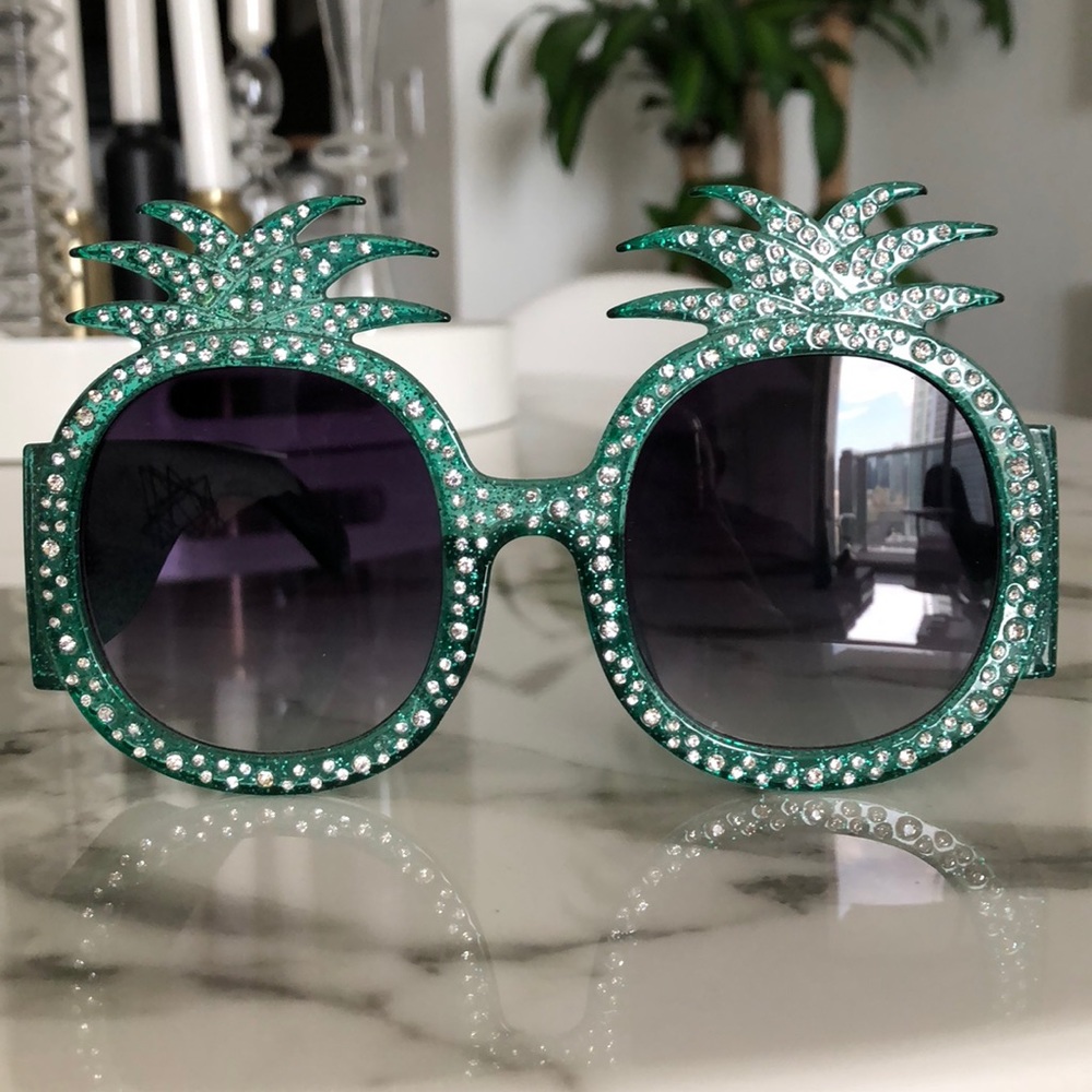 Pineapple shaped sunglasses